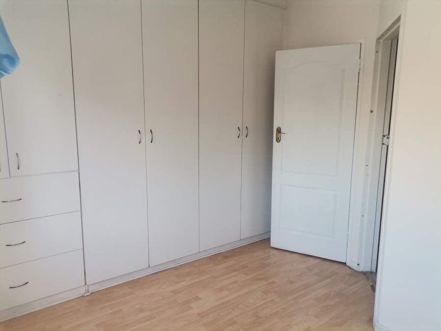 To Let 1 Bedroom Property for Rent in Brackenfell Central Western Cape